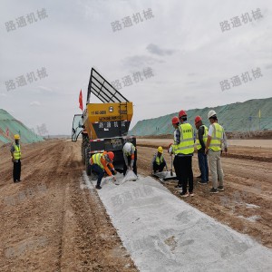 廠家供應白灰水泥粉料撒灰機 四輪車帶動布灰機 12方環保撒灰車